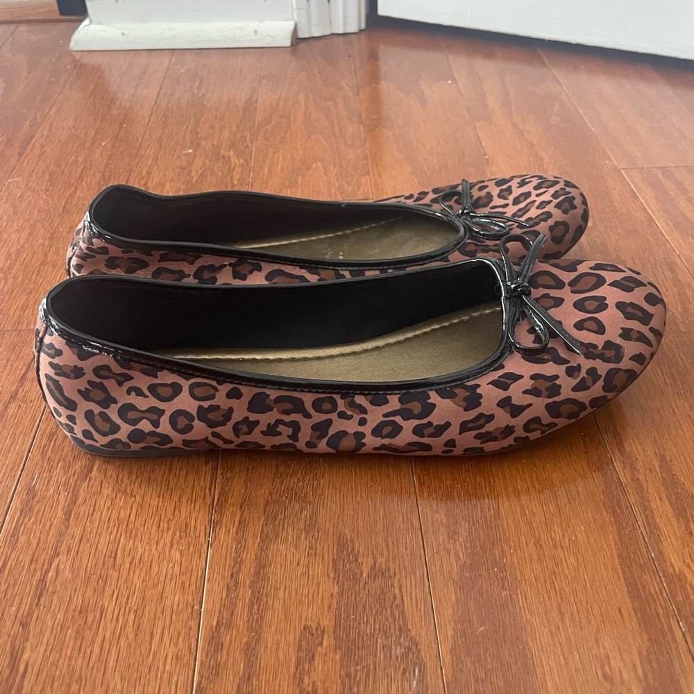 American Eagle flats